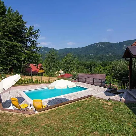 Holiday In Golik/gorski Kotar 14246 Počitniška hiša
